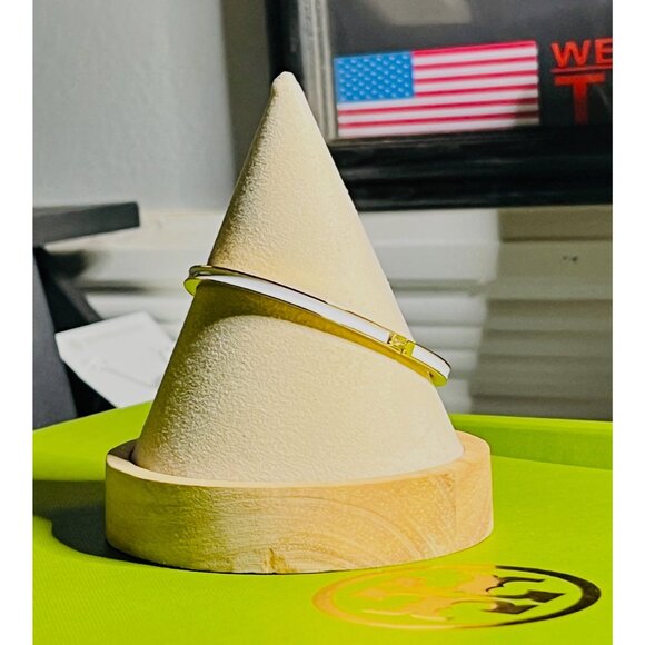 TORY BURCH WHITE AND GOLD KIRA ENAMEL BRACELET AND HOOP EARRING SET - Picture 11 of 15